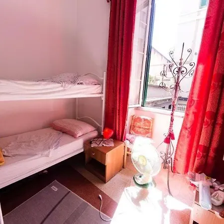 Sunshine Guest House